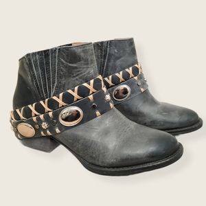 Circle G Harness Western Black Booties Sz 7